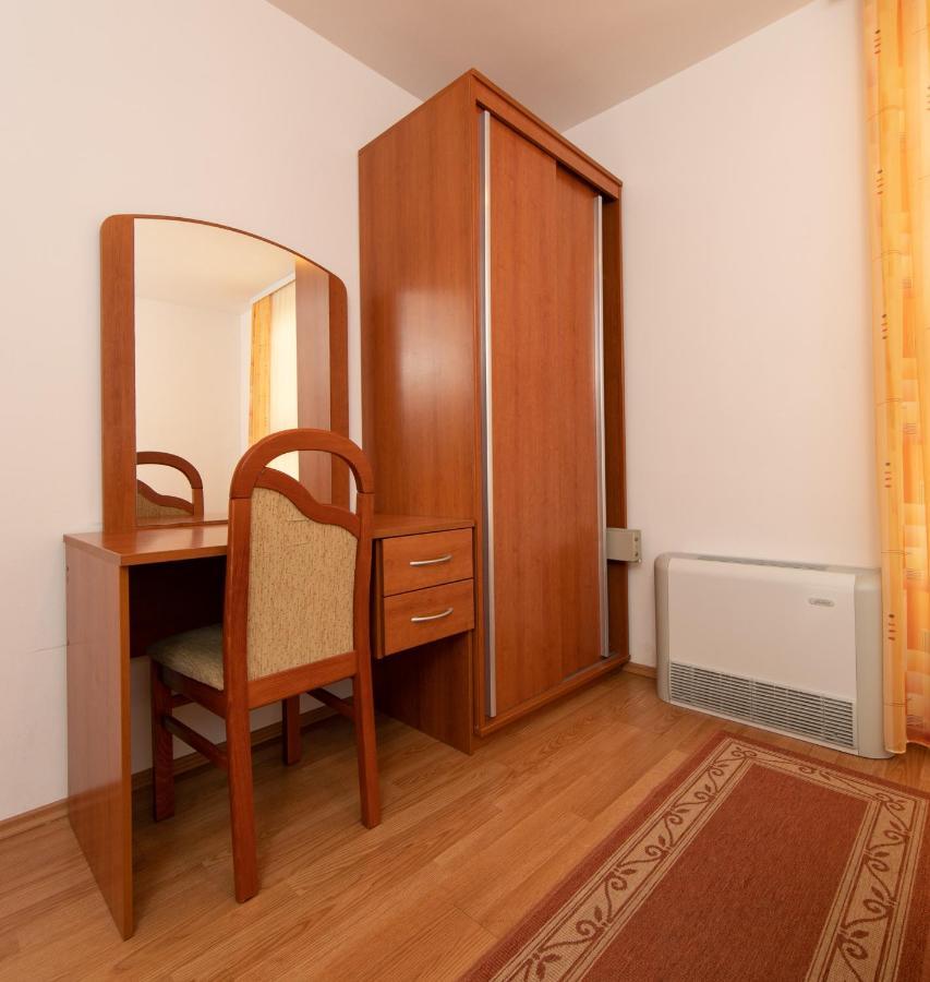 Apartmani Biser Tučepi Exterior foto